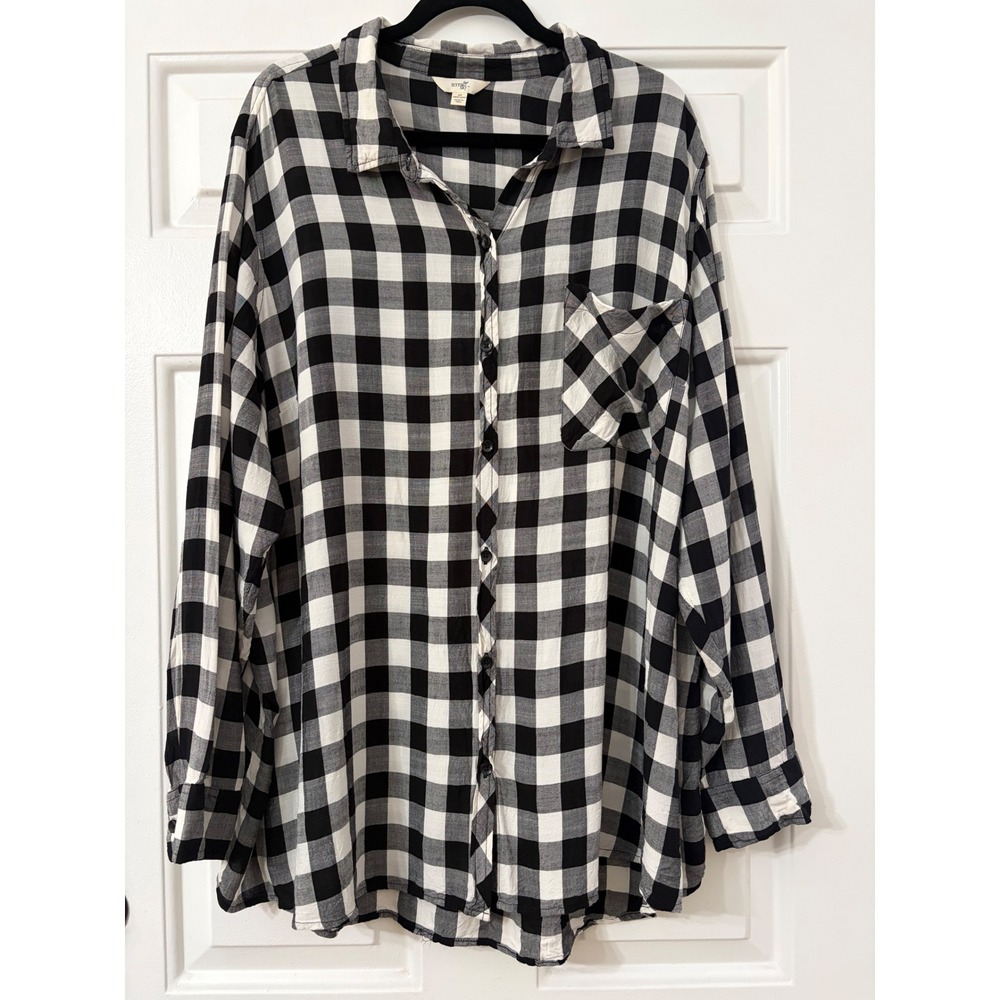 Terra & Sky | Plus size Buffalo Plaid Button Down Shirt | 4X || Black White|